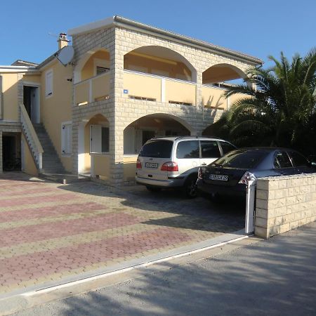 Ferien Haus Evita Auf Insel Vir - Wohnung I Zewnętrze zdjęcie